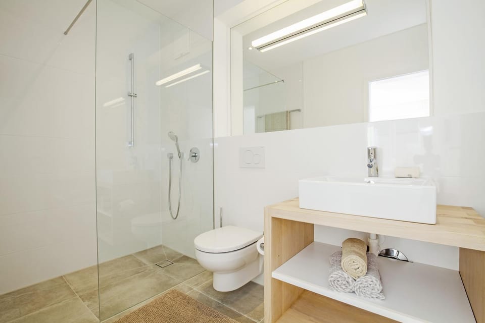 Toilet, Bathroom, Photo of the whole room