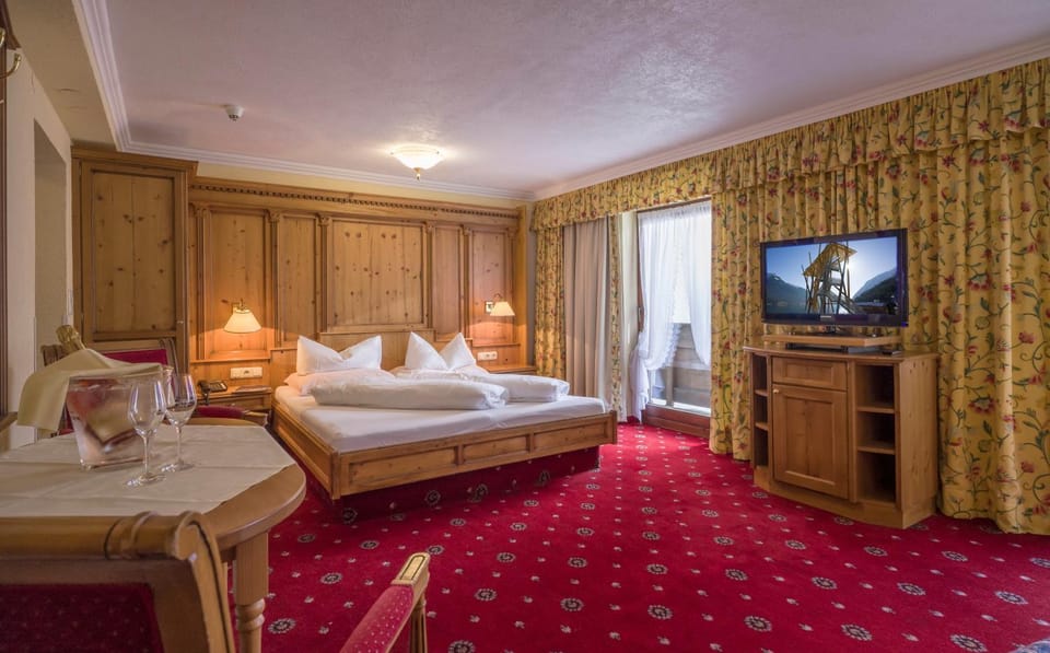 Bed, Photo of the whole room