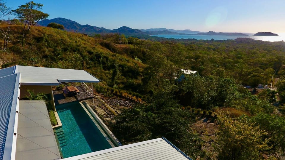 Bird's eye view, Pool view