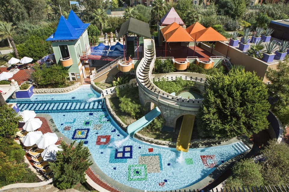 Bird's eye view, Swimming pool