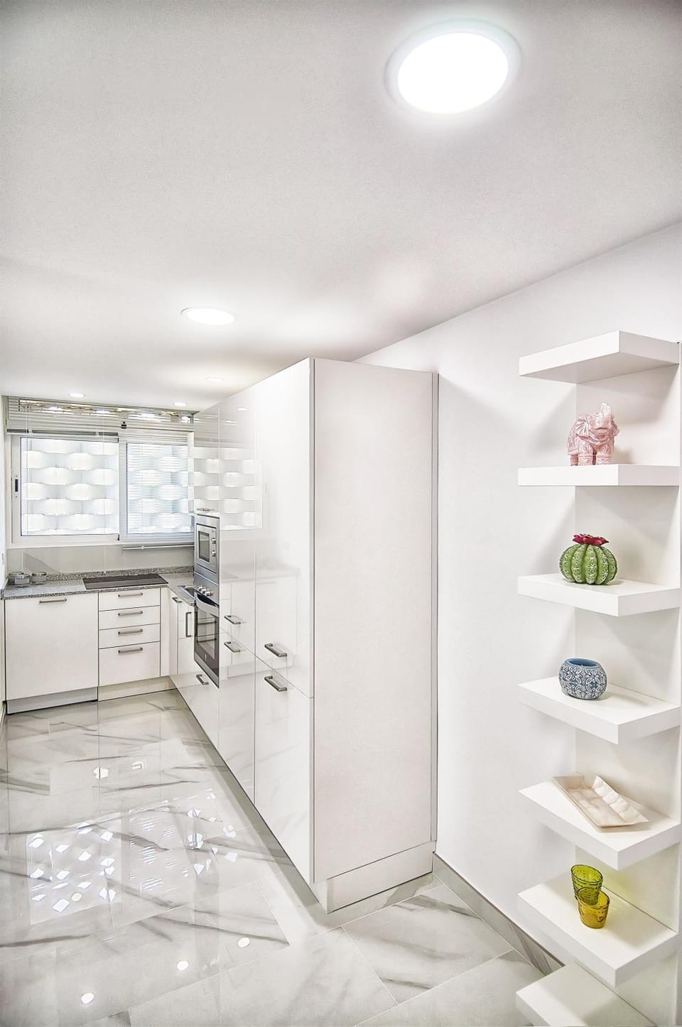 Kitchen or kitchenette, Other, Dining area