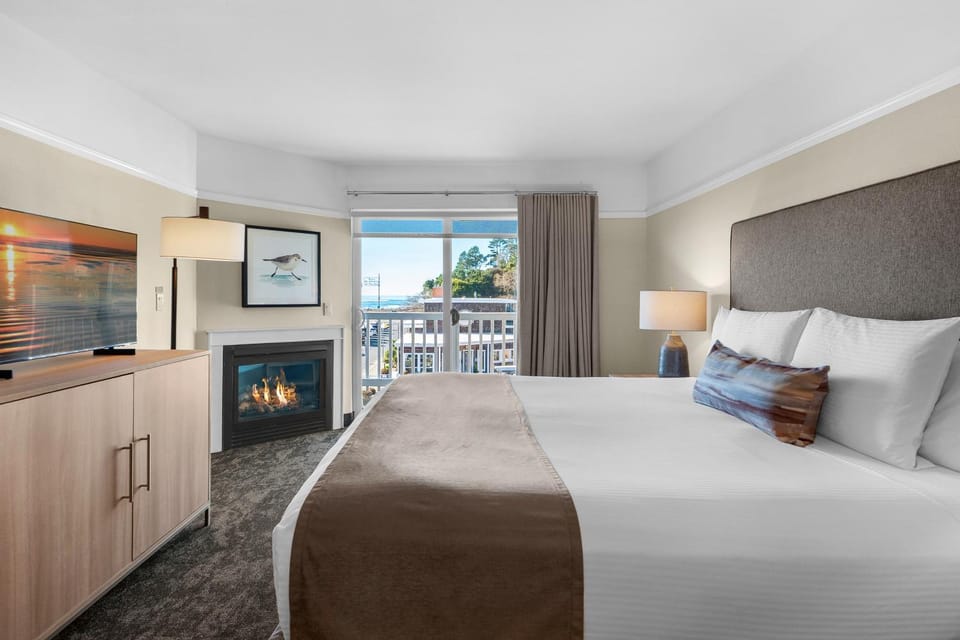 Bed, View (from property/room), Photo of the whole room