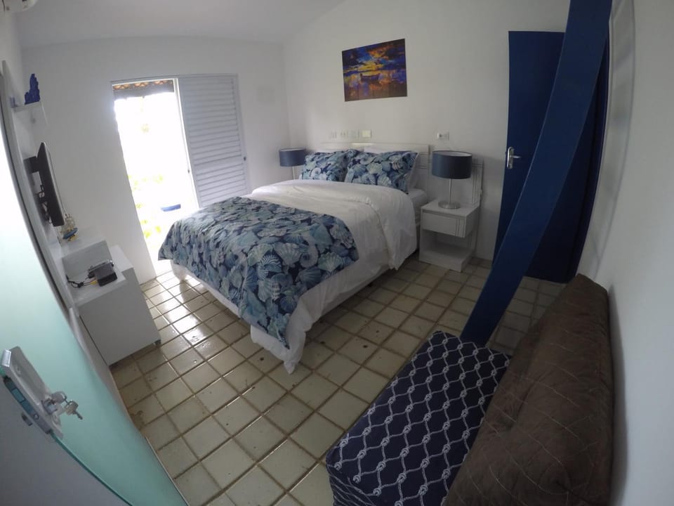 Bed, Day, Summer, Photo of the whole room, Decorative detail, Bedroom, On site