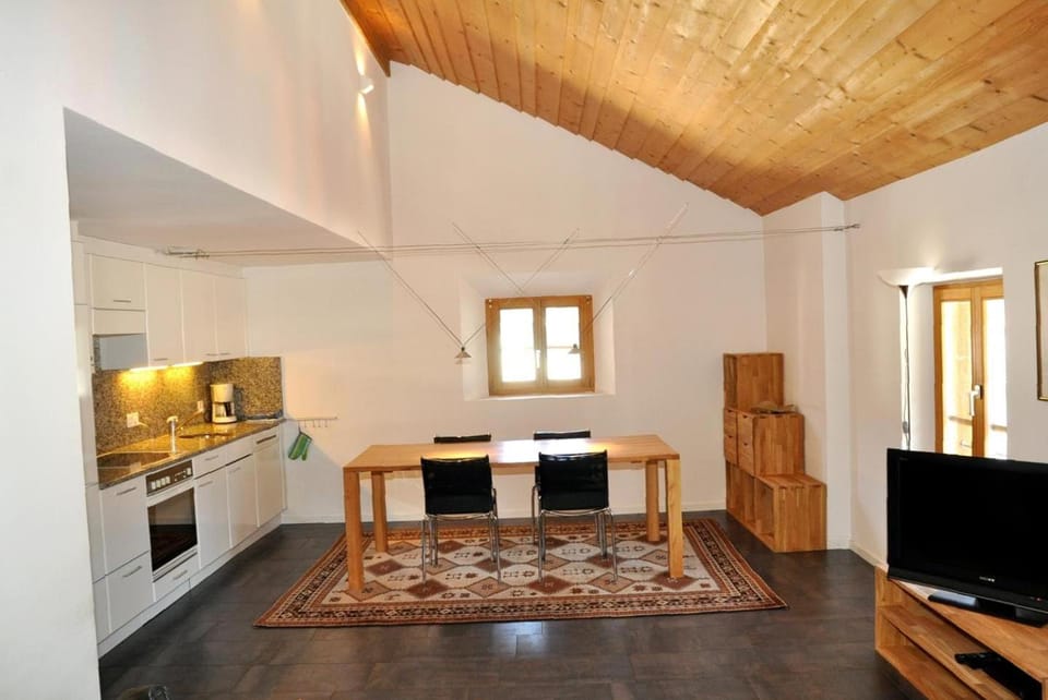 Plazzöl Suol Nr. 5 Apartment in Canton of Grisons