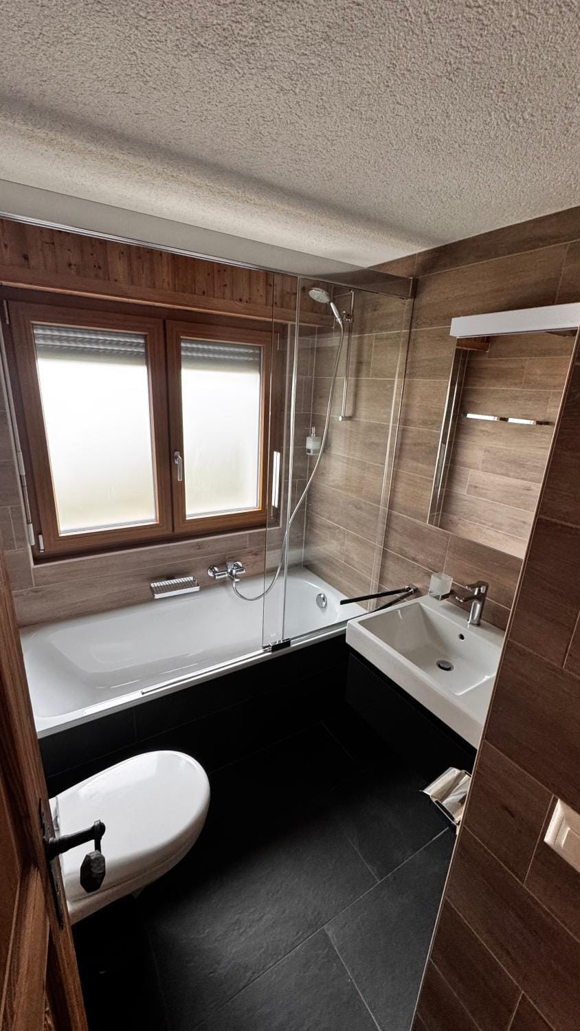 Toilet, Bathroom, Bath