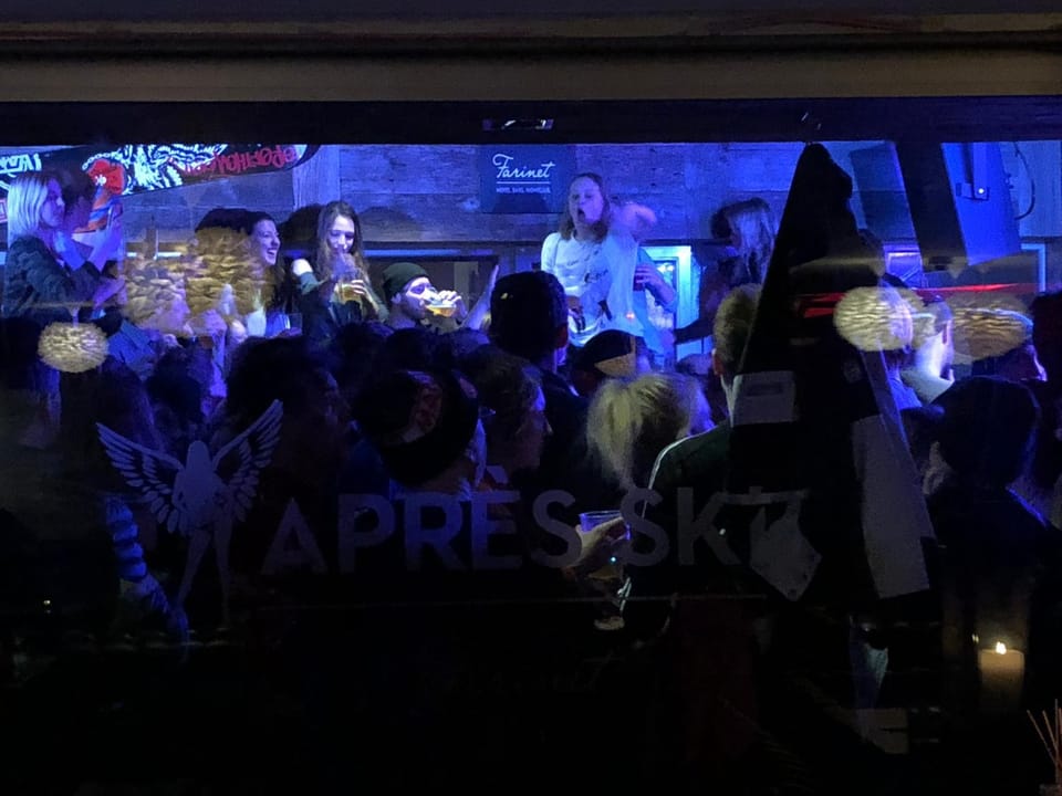 Nightclub / DJ, Evening entertainment