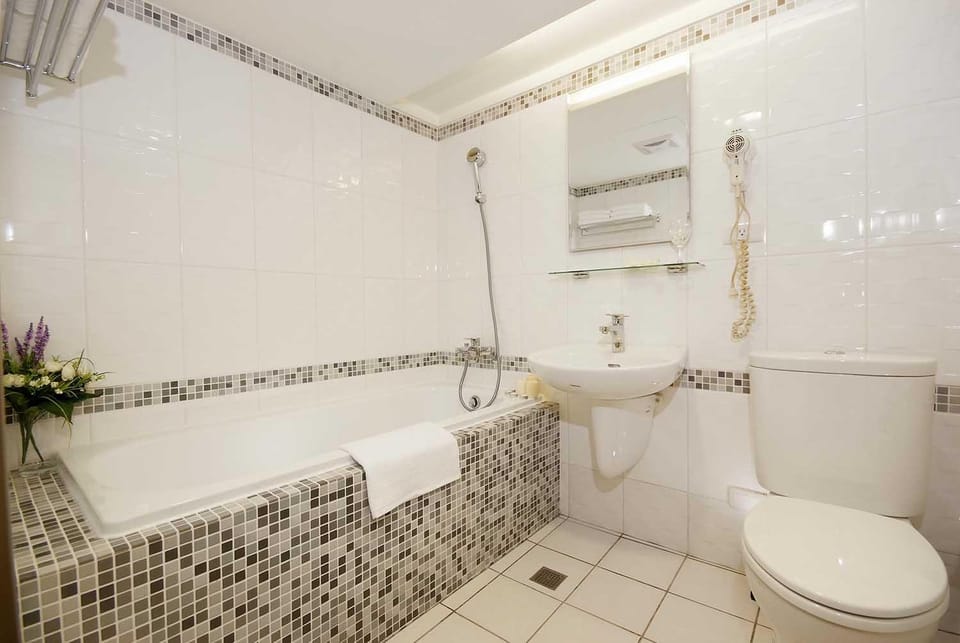 Toilet, Bathroom, Bath, towels