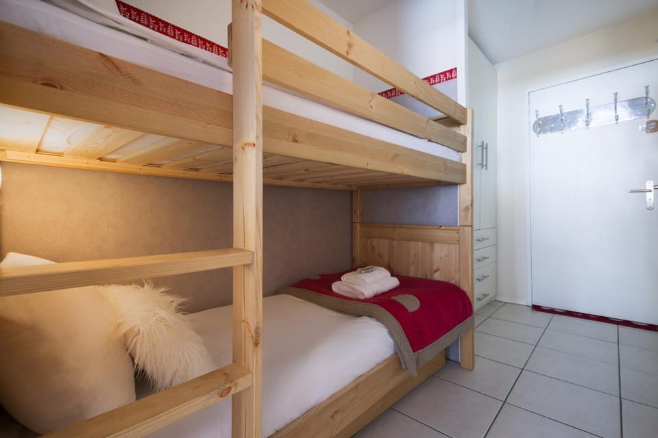 bunk bed