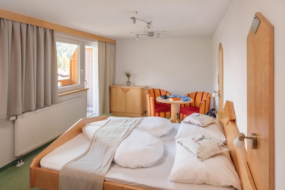 Seating area, Bedroom