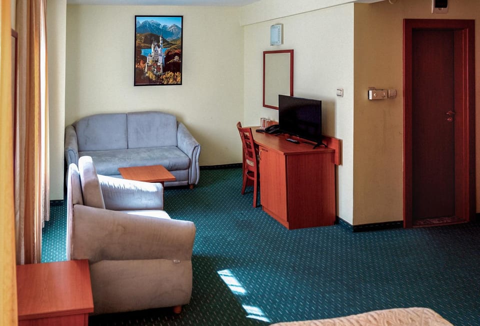 Photo of the whole room