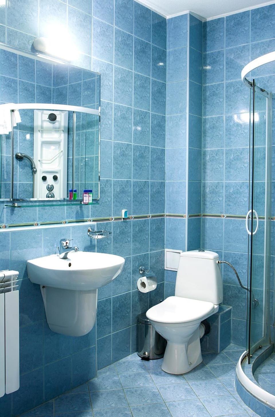 Shower, Toilet, Bathroom, hair dryier, towels