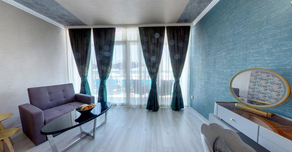 View (from property/room), Living room, Decorative detail, Seating area, internet