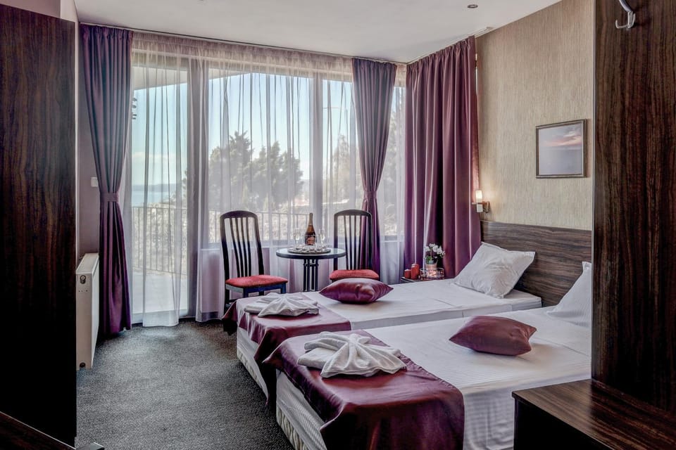 Living room, Photo of the whole room