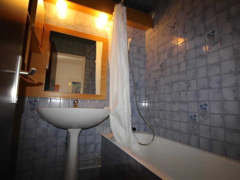 Duplex spacieux 8 pers avec parking au pied des pistes à Auris en Oisans - FR-1-297-82 Apartment in Auris