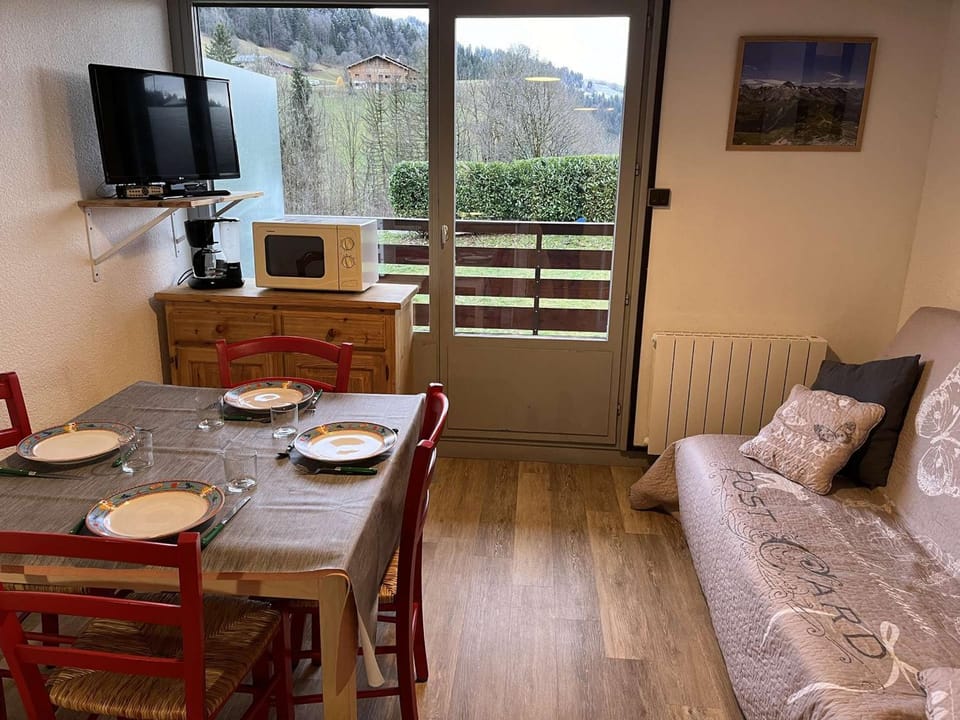 Studio au cœur du Chinaillon avec Parking et Balcon, 4 couchages - FR-1-241-176 Apartment in Le Grand-Bornand