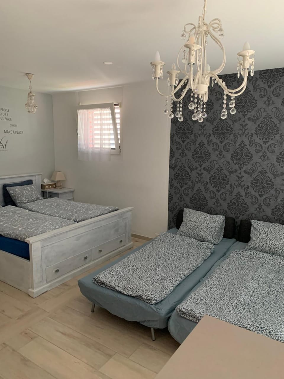 Photo of the whole room, Bedroom