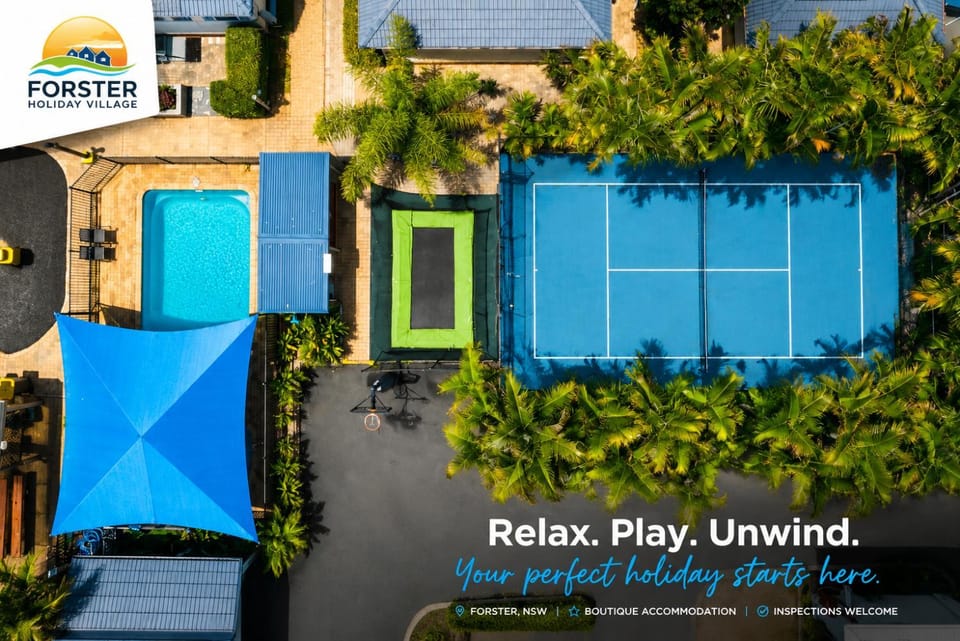 Text overlay, Swimming pool