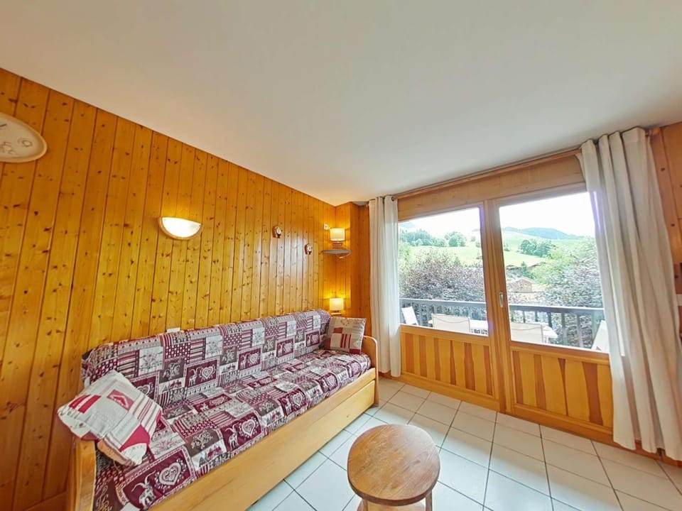 Appartement au Grand-Bornand, 4 couchages, centre station, balcon sud, proche pistes et commerces - FR-1-241-192 Apartment in Le Grand-Bornand
