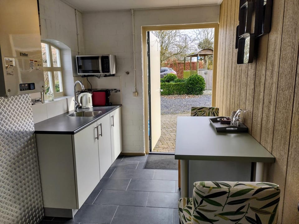Kitchen or kitchenette, minibar, pet friendly