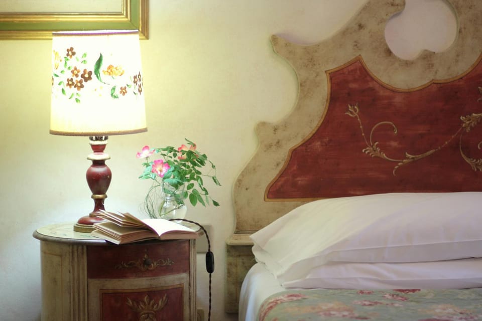 Decorative detail, Bedroom