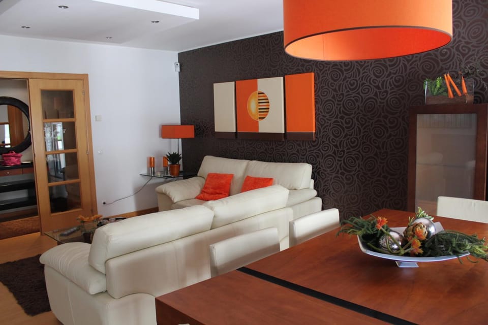 Communal lounge/ TV room, Living room, Seating area, Dining area