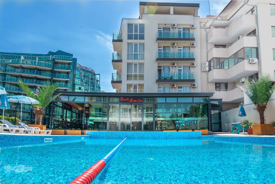Property building, Swimming pool, Swimming pool