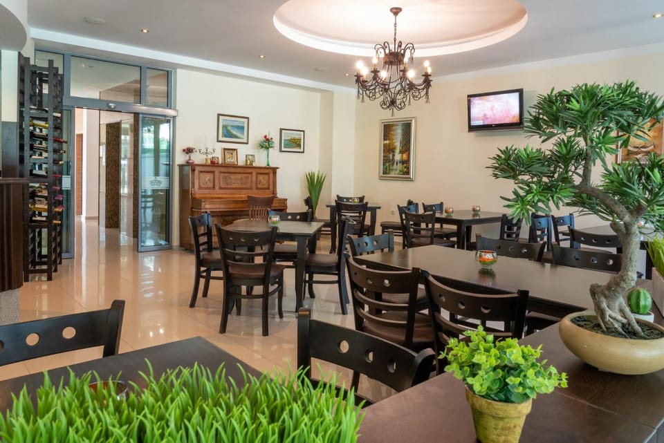 Restaurant/places to eat, Other