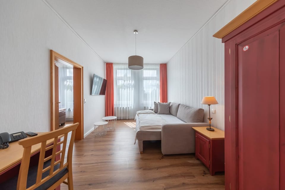 Living room, Photo of the whole room, Seating area