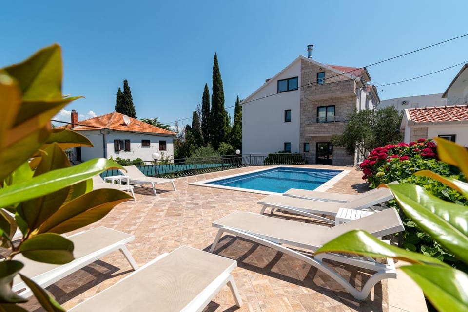 Property building, Swimming pool