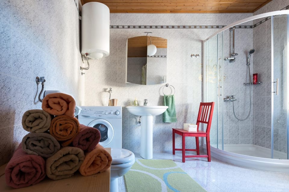 Shower, Toilet, Bathroom