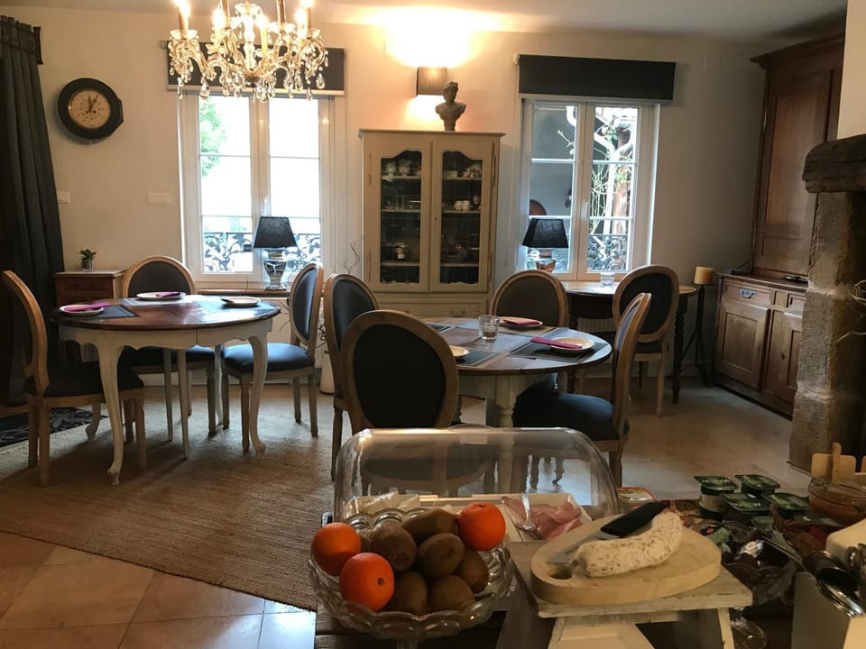 Dining area, Buffet breakfast