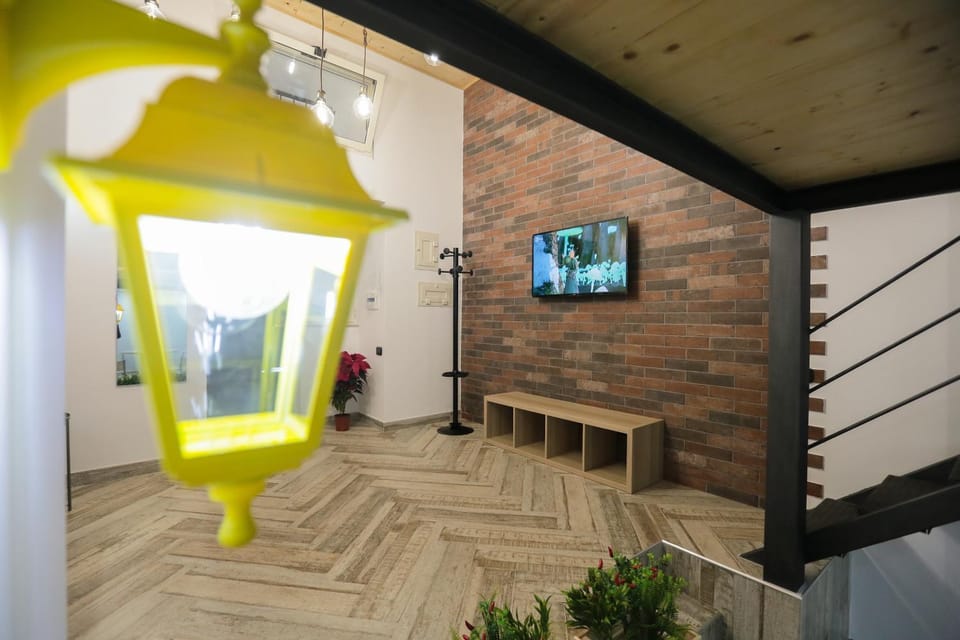 TV and multimedia, Living room, Seating area
