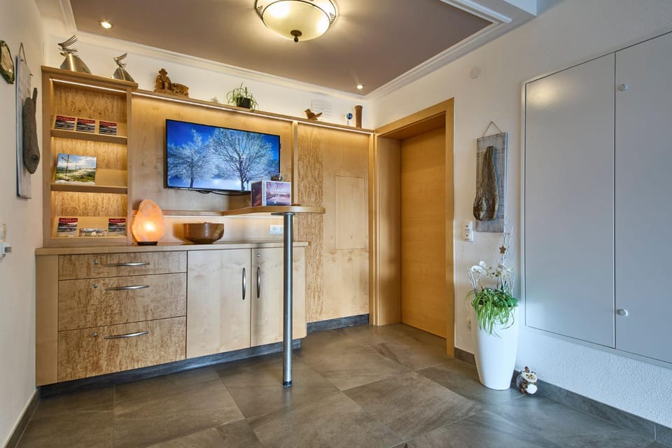 Lobby or reception, Internal: Not applicable to any particular room