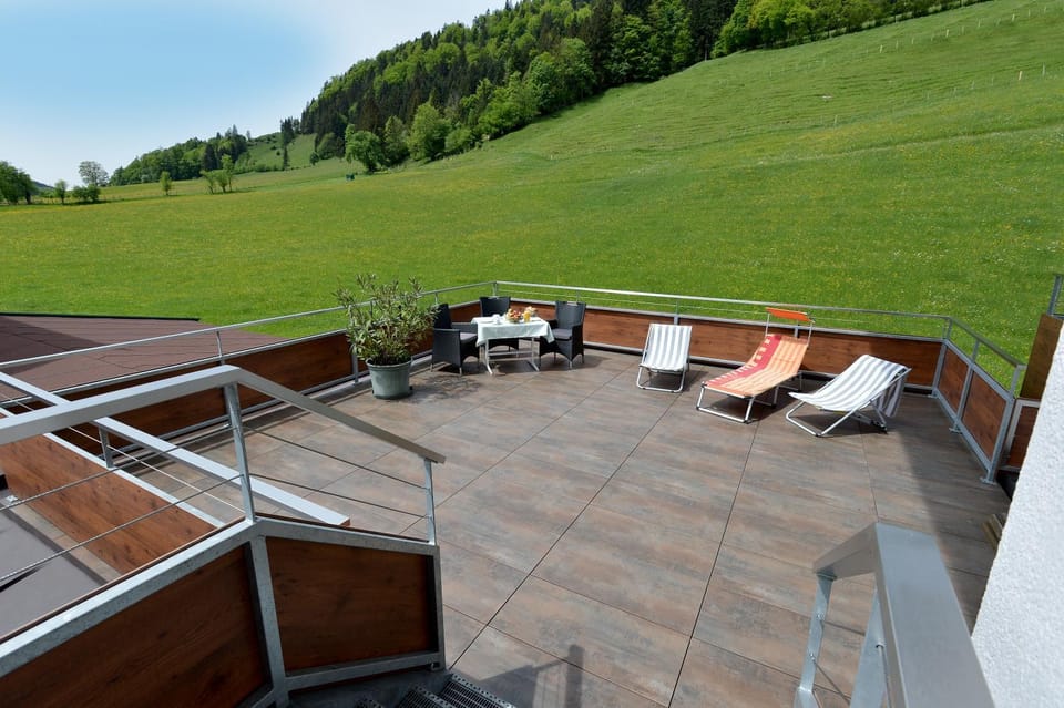 Garden, Balcony/Terrace, Balcony/Terrace, Garden view, Mountain view, Internal: Not applicable to any particular room