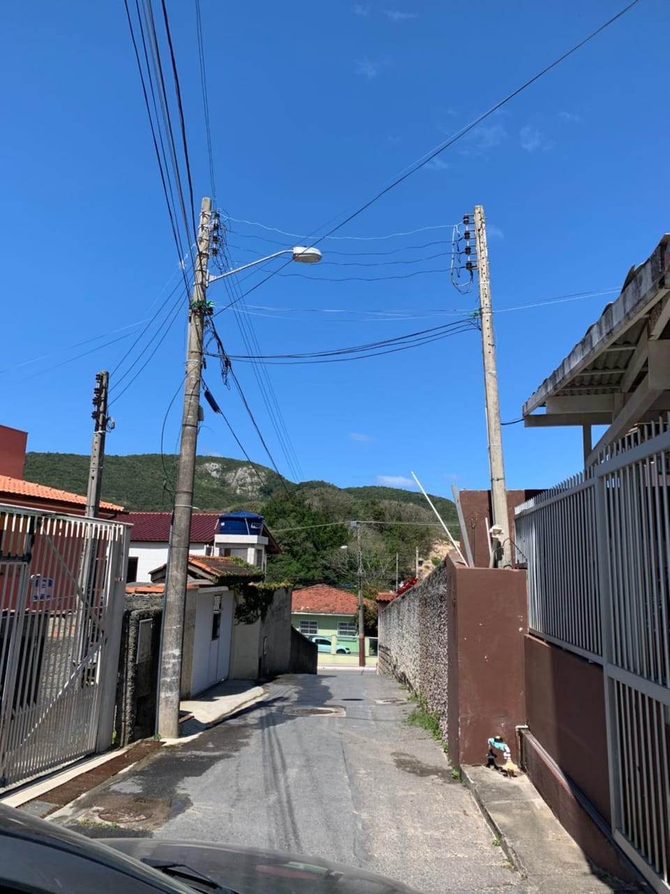 Off site, Location
