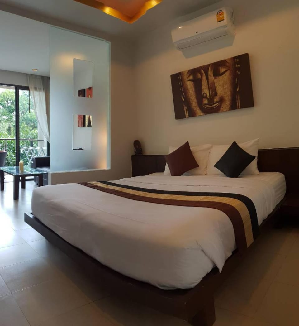 Bed, Living room, Bedroom, air conditioner