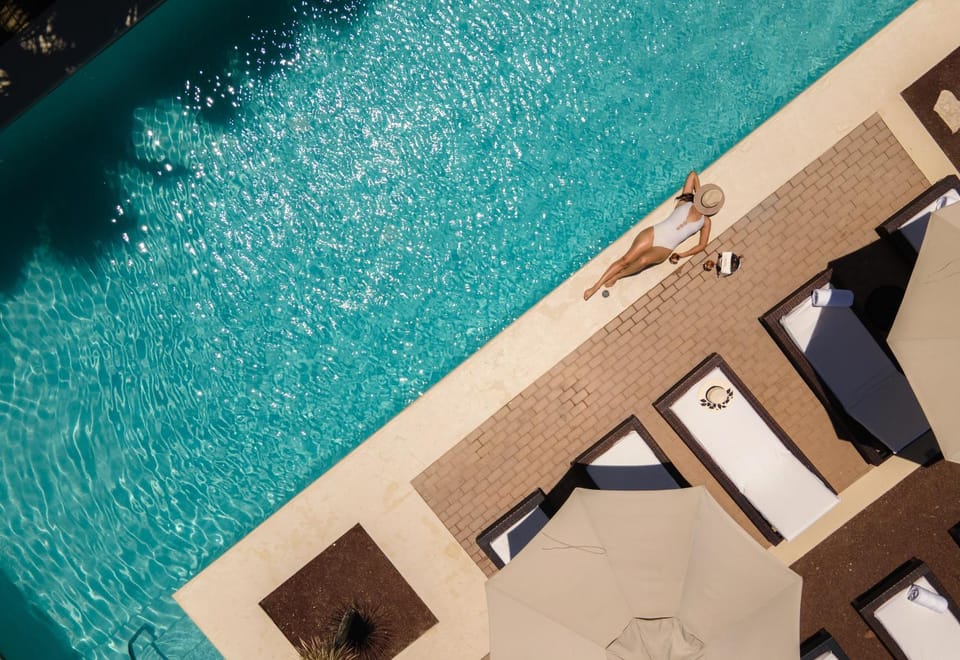 Pool view, Swimming pool