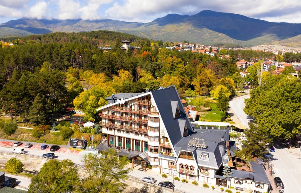 Property building, Facade/entrance