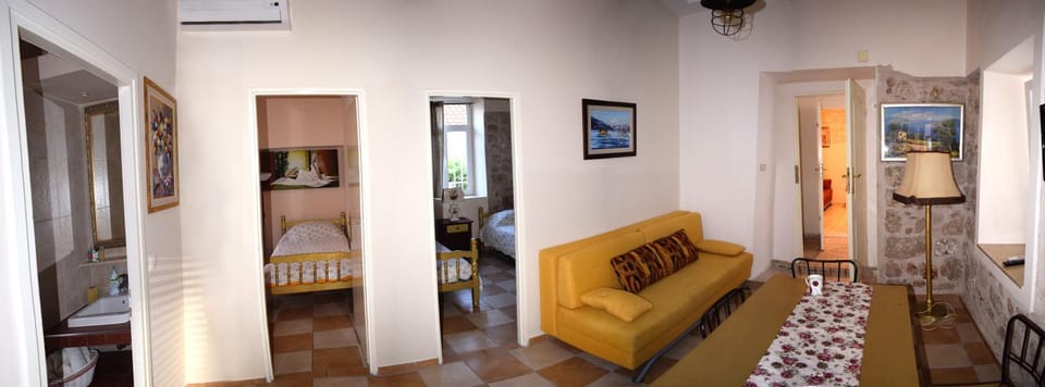 Spring, Day, Living room, Decorative detail, On site