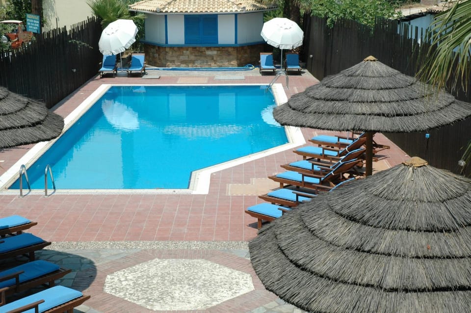 Balcony/Terrace, Swimming pool, Swimming pool