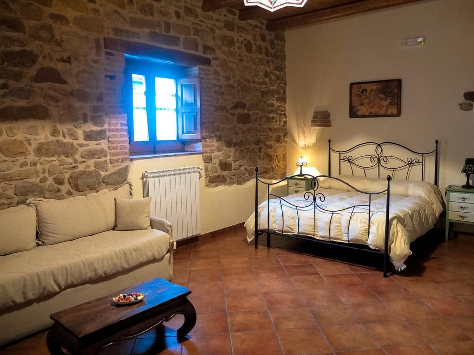 Bed, Living room