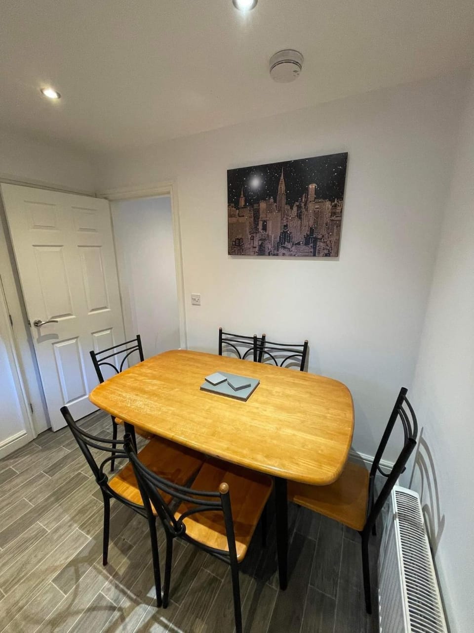 2 Laurel Court House in England