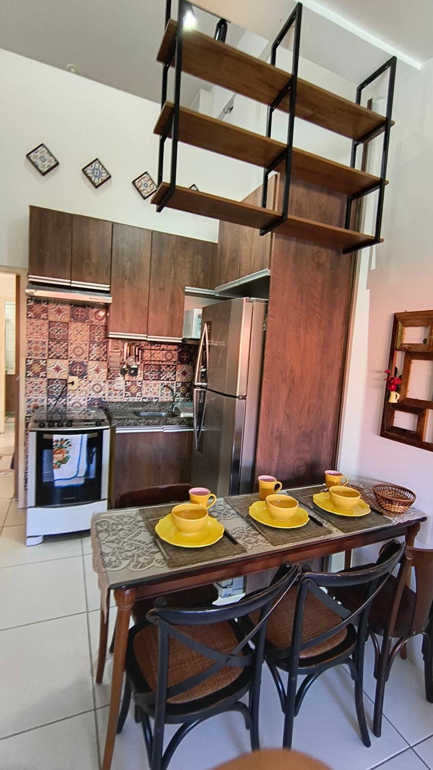 Kitchen or kitchenette, Dining area, stove
