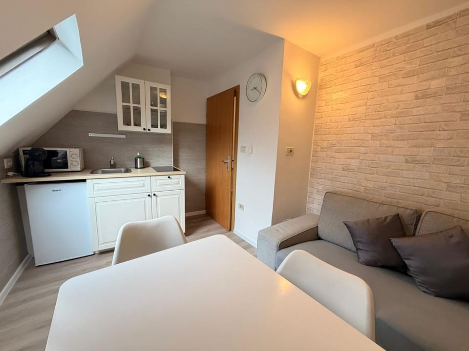 Living room, Dining area, kitchen, kitchen