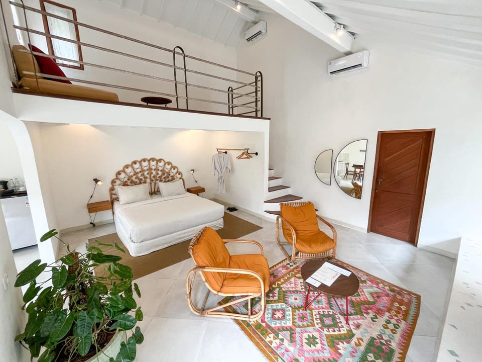 Living room, Seating area, air conditioner