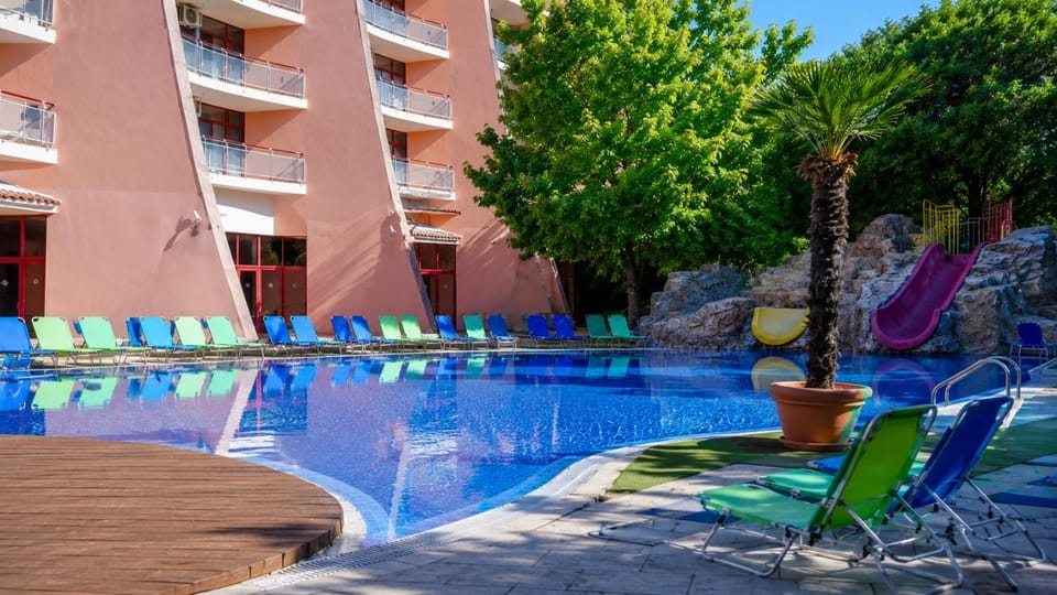 Pool view, Swimming pool