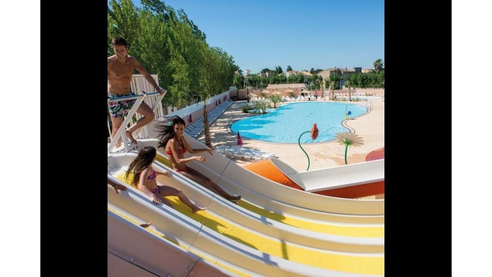 Les Sables du Midi Campground/ 
RV Resort in Occitanie