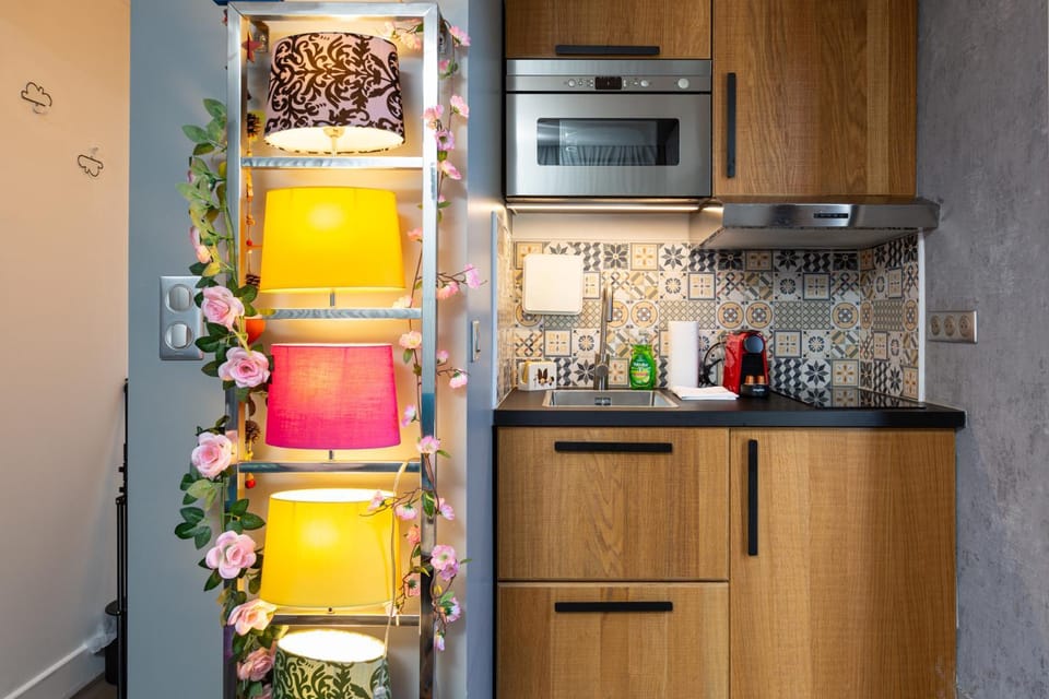 Kitchen or kitchenette