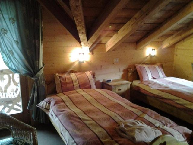 Chalet Suisse Bed and Breakfast Bed and Breakfast in Châtel