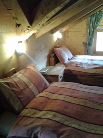 Chalet Suisse Bed and Breakfast Bed and Breakfast in Châtel